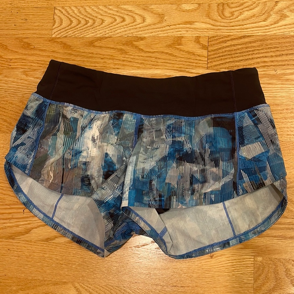 Lululemon speed up shorts size 4 EEUC